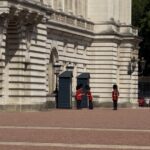 Guards outside Buckingham Palace in London